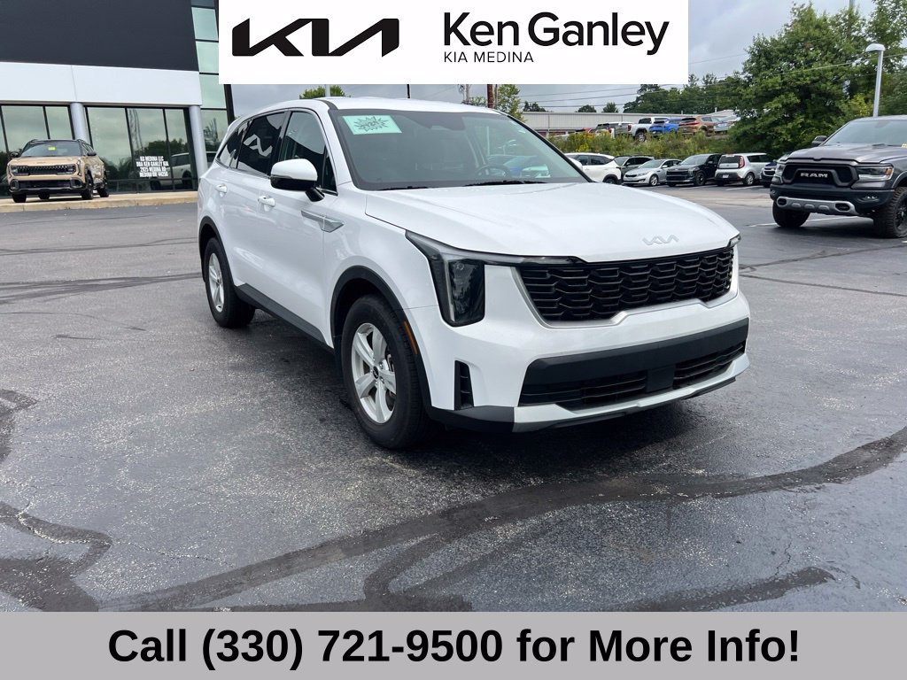 Certified 2026 Kia Sorento LX FWD image 6