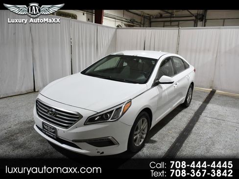 Used 2015 Hyundai Sonata SE image 1