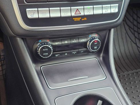 Used 2019 Mercedes-Benz GLA 250 4MATIC image 25