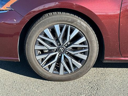 Used 2023 Nissan Altima 2.5 SV image 25