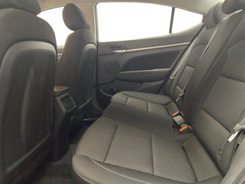 Used 2018 Hyundai Elantra SEL FWD image 18