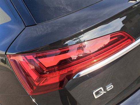 Used 2023 Audi Q5 2.0T Premium w/ Convenience Package image 38