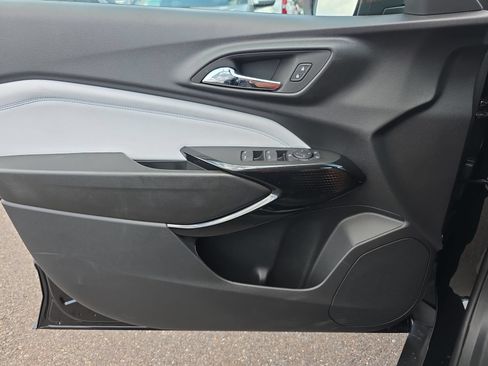 New 2026 Chevrolet Trax LT w/ Midnight Edition FWD image 17