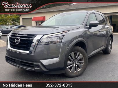 Used 2024 Nissan Pathfinder SV