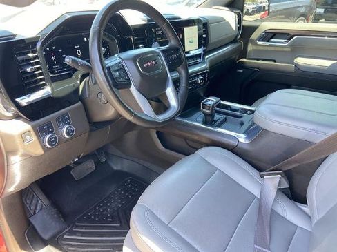 Used 2023 GMC Sierra 1500 SLT w/ SLT Premium Package AWD/4WD image 6