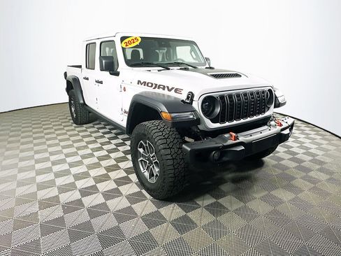 Certified 2025 Jeep Gladiator Mojave w/ Steel Bumper Group image 2