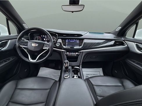 Used 2023 Cadillac XT6 Premium Luxury image 25