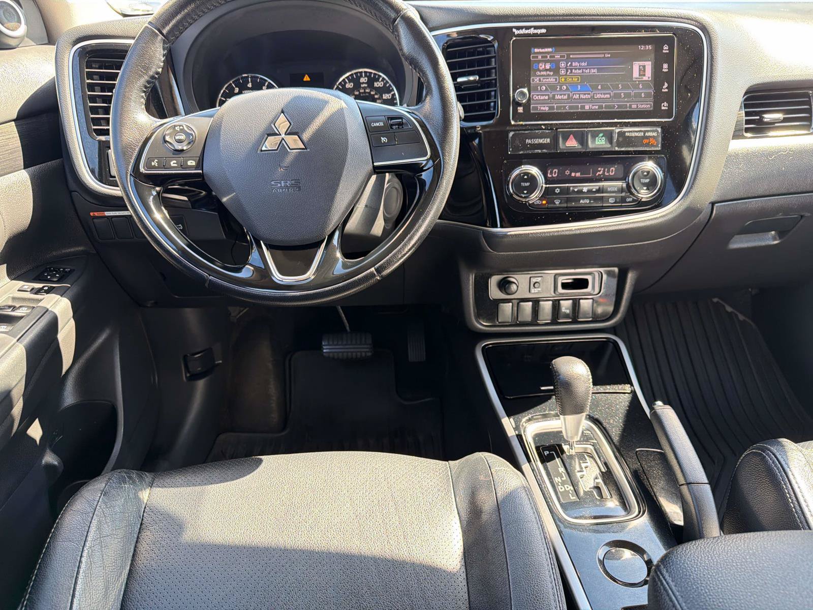 Used 2017 Mitsubishi Outlander SEL FWD image 16