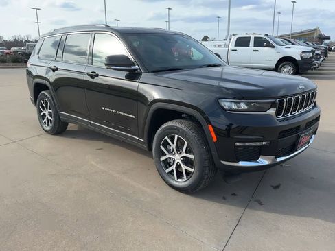 New 2025 Jeep Grand Cherokee L Limited w/ Trailer Tow Package image 3