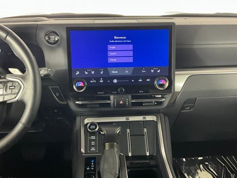 Used 2025 Lexus GX 550 image 12