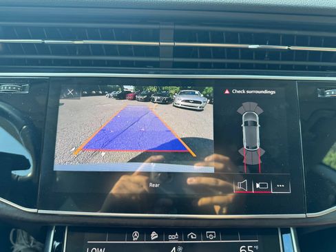 Used 2019 Audi Q8 Premium w/ Convenience Package AWD/4WD image 17