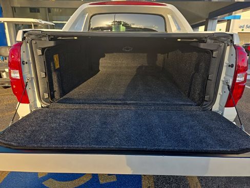 Used 2012 Chevrolet Avalanche LTZ RWD image 8