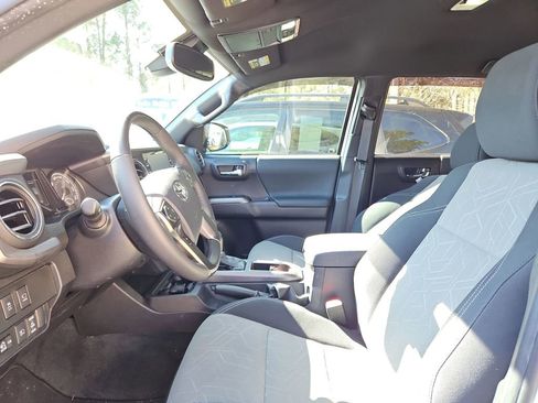 Used 2023 Toyota Tacoma TRD Sport w/ Advanced Technology Package image 9