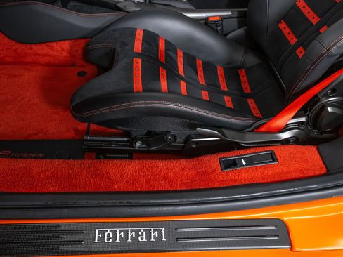Certified 2021 Ferrari F8 Tributo RWD image 30