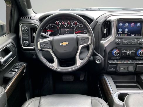 Used 2021 Chevrolet Silverado 2500 LT w/ Convenience Package AWD/4WD image 6