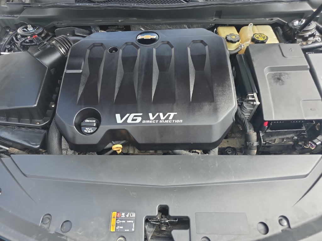 Used 2015 Chevrolet Impala LT FWD image 24