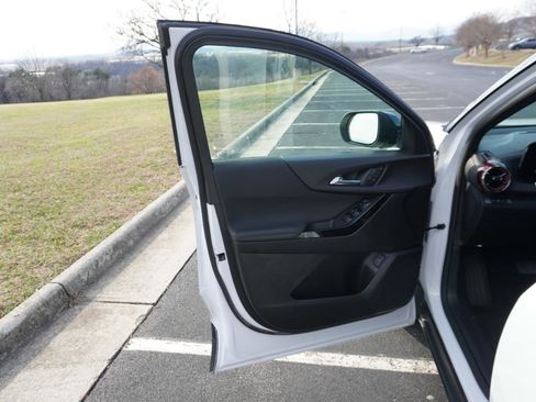 Used 2025 Chevrolet Equinox RS w/ Safety and Technology Package image 16