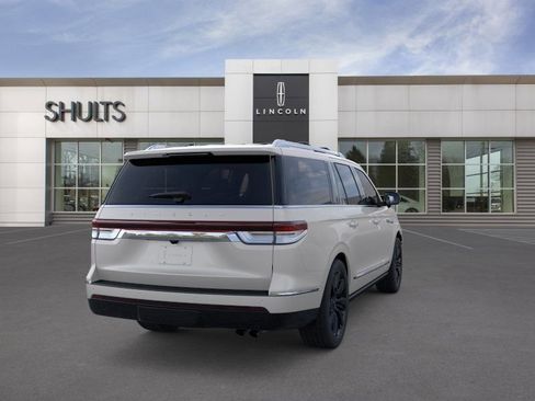 New 2024 Lincoln Navigator L Reserve image 9