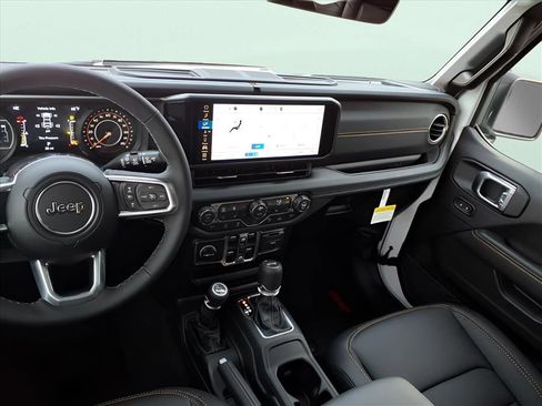New 2026 Jeep Wrangler Unlimited Sahara AWD/4WD image 14