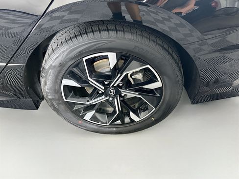 Used 2025 Hyundai Sonata SEL FWD image 11
