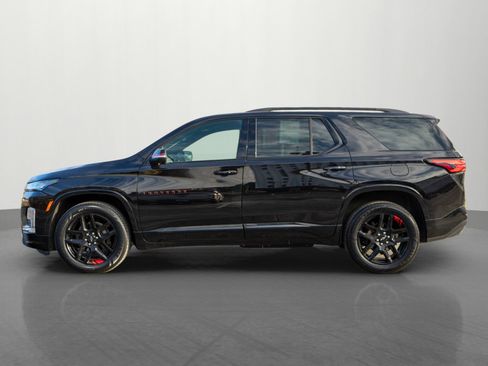 Used 2023 Chevrolet Traverse Premier w/ Redline Edition image 4