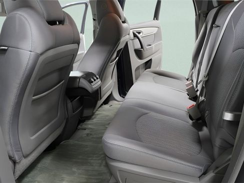 Used 2013 Chevrolet Traverse LS image 27