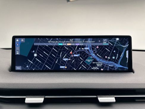 Used 2023 Genesis GV70 2.5T Select w/ Select Package image 17