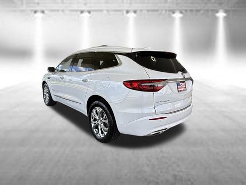 Used 2020 Buick Enclave Avenir w/ Avenir Technology Package FWD image 7