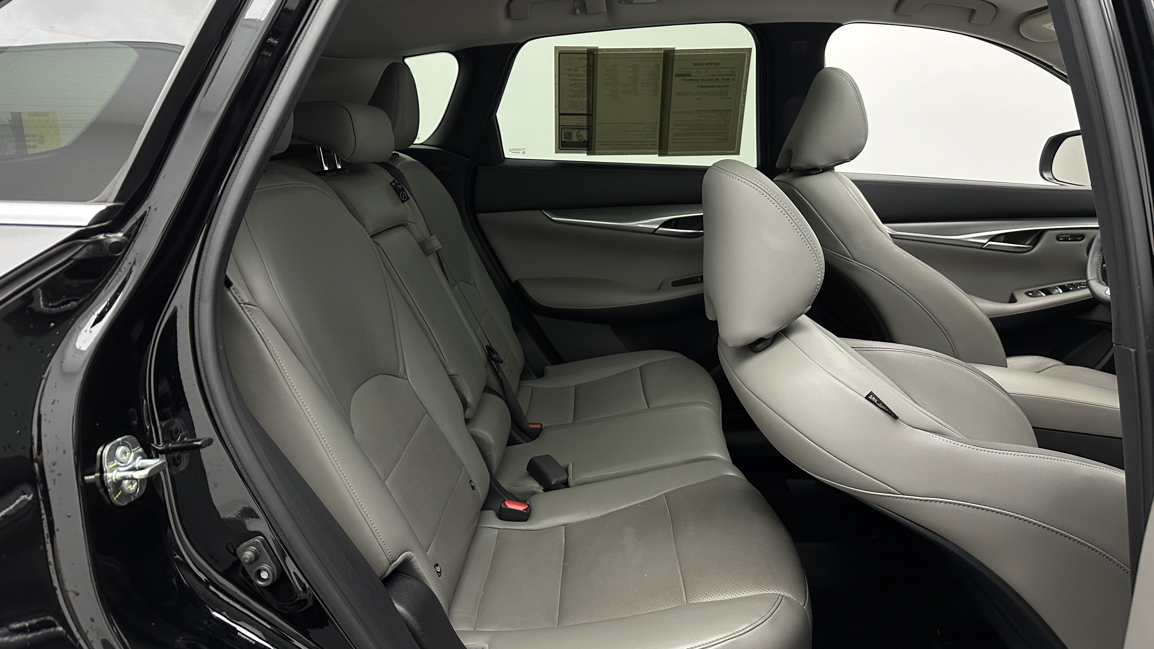 Used 2023 INFINITI QX50 Luxe FWD image 37