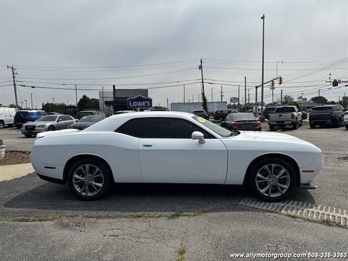 Used 2020 Dodge Challenger GT w/ Driver Convenience Group AWD/4WD image 4