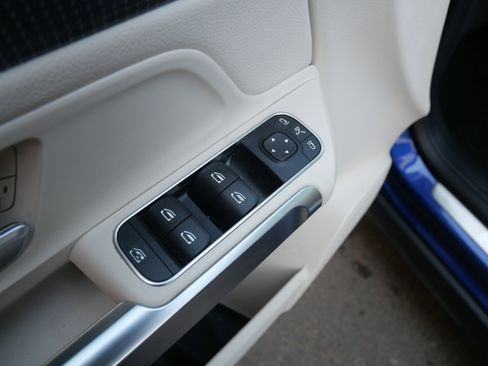 Used 2021 Mercedes-Benz GLB 250 GLB 250 image 7