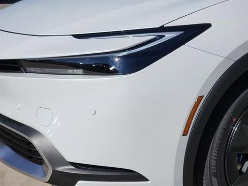 New 2026 Toyota Prius Plug-In Hybrid FWD image 5