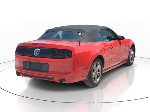 Used 2013 Ford Mustang Convertible RWD image 9