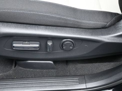 Used 2025 Honda CR-V EX image 19