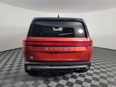 Used 2023 Rivian R1S Launch Edition image 4