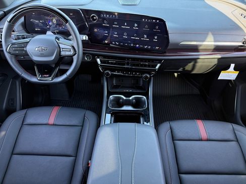 New 2026 Chevrolet Traverse RS image 9