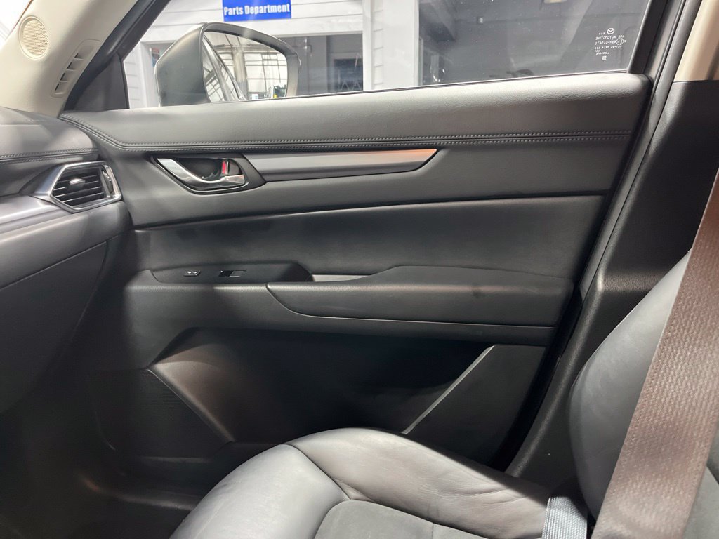 Used 2017 MAZDA CX-5 Touring w/ I-ACTIVSENSE Package AWD/4WD image 16