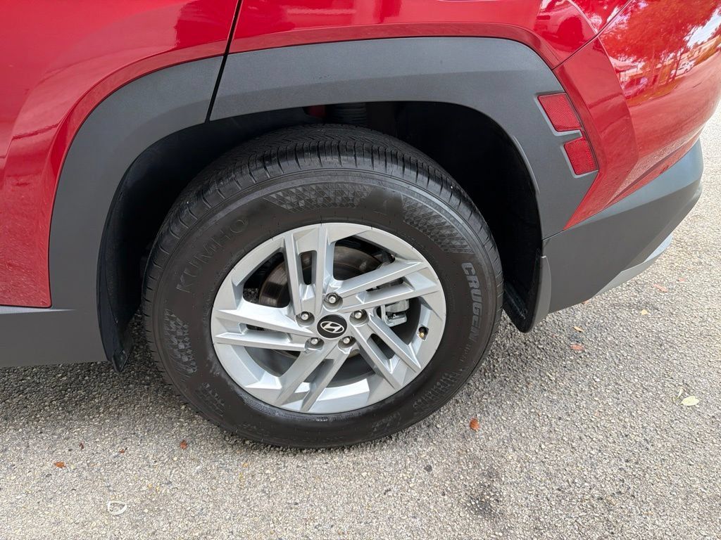 Used 2025 Hyundai Tucson SE FWD image 21