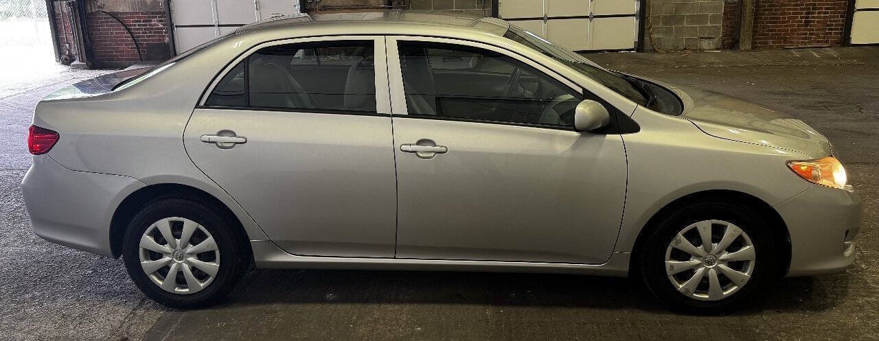 Used 2010 Toyota Corolla LE FWD image 4