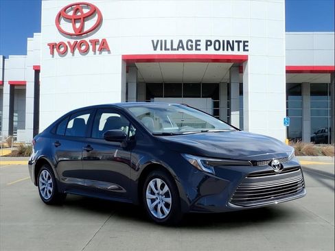 Certified 2026 Toyota Corolla LE image 8