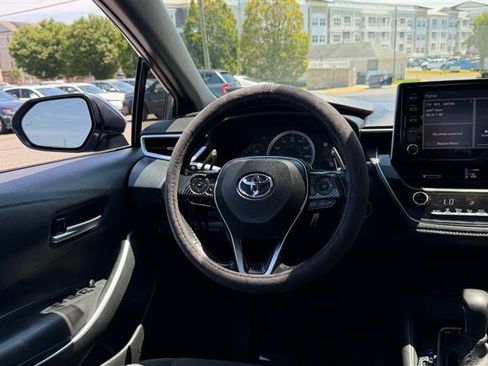 Used 2020 Toyota Corolla SE w/ SE Premium Package FWD image 25