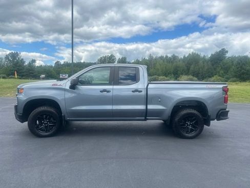 Used 2019 Chevrolet Silverado 1500 Custom Trail Boss w/ Custom Convenience Package AWD/4WD image 3