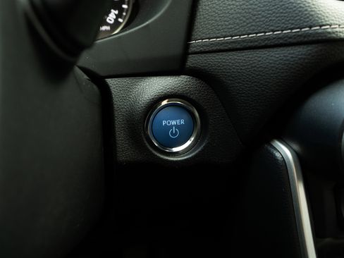 Used 2022 Toyota RAV4 XLE Premium image 25