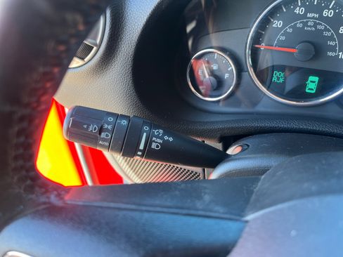 Used 2017 Jeep Wrangler Unlimited Rubicon w/ Connectivity Group image 12