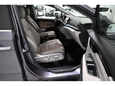 Used 2023 Honda Odyssey Touring image 15