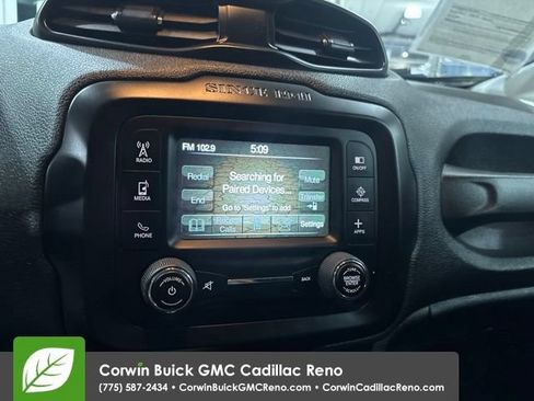 Used 2017 Jeep Renegade Trailhawk AWD/4WD image 23