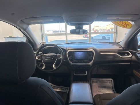 Used 2023 GMC Acadia SLE w/ Driver Convenience Package image 18