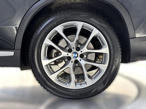 Used 2023 BMW X5 xDrive40i w/ Premium Package image 12