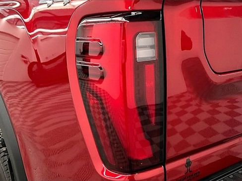 Used 2025 GMC Sierra 2500 SLT w/ SLT Convenience Package image 34