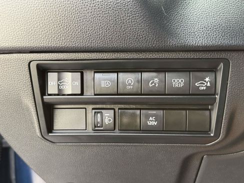 Used 2024 Toyota Tundra SR5 w/ SR5 Premium Package AWD/4WD image 31